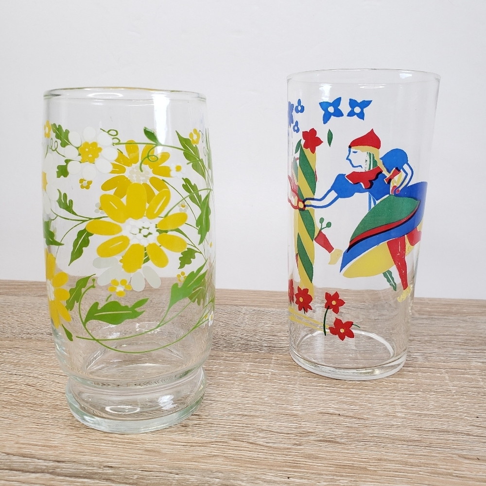 VINTAGE 2 Pc Cup Lot Flower Power Retro Tumbler & Federal Glass Maypole
